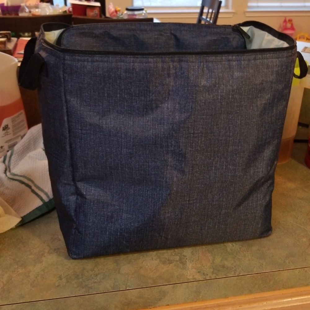 Blue Cross hatch large thermal